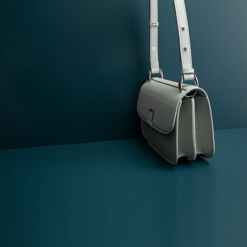 Niche Design Women's Genuine Leather Messenger Shoulder Bag